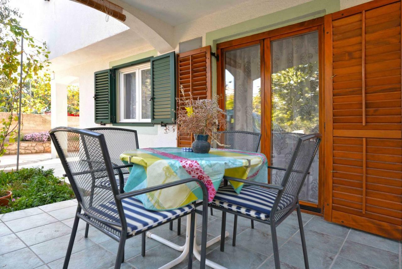 Apartment Miracle Murter Exterior foto